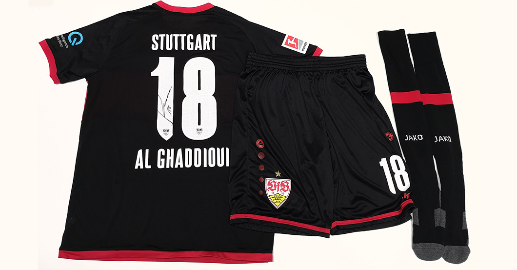 Das Vfb Stuttgart Danke Sonderoutfit Von Hamadi Al Ghaddioui