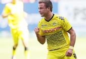  Signierter BVB Retro-Ball 